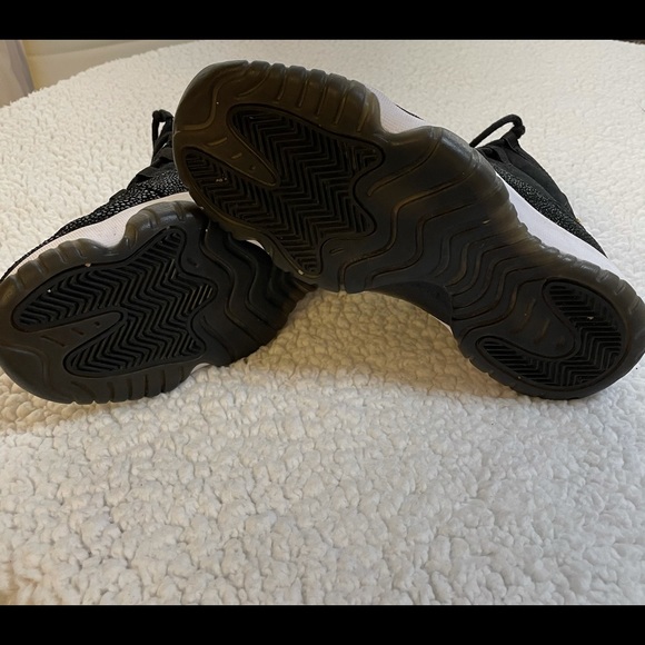 Jordan 11’s heiress black stingray woman size 6.5 - Picture 5 of 5